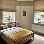 Stunning 2 Bedroom Apartment In Marylebone High St